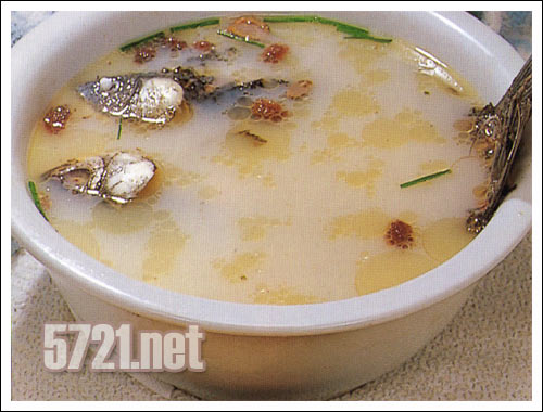 砂仁鲫鱼汤-孕妇食谱