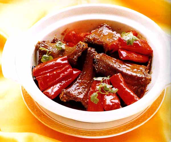 家养菜花蛇做法(蛇肉做法)